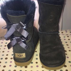 Size 7 women UGG
